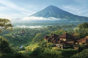 Travel domestik ke indonesia